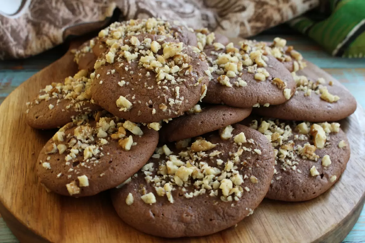 Шоколадный рай: Быстрое печенье с орехами за 20 минут