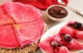 Необычные розовые блинчики: секреты яркого угощения