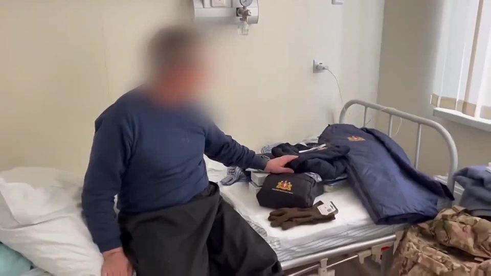 Более 400 "рюкзаков помощи" собрали для уральских бойцов