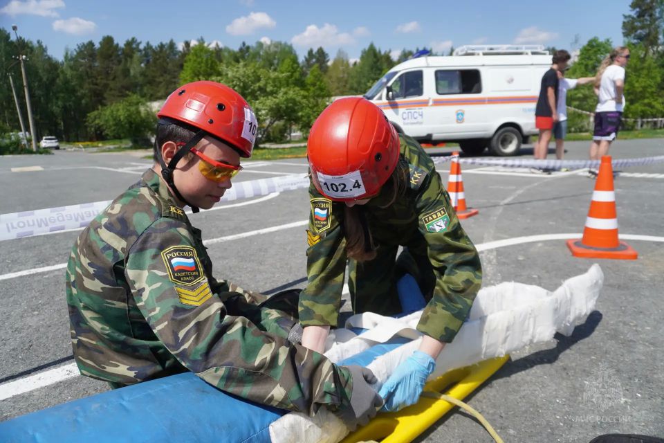 На XXVII областных соревнованиях «Школа безопасности» активно продолжаются состязания На XXVII областных соревнованиях «Школа безопасности» активно продолжаются состязания
