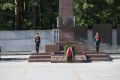 Генеральный прокурор РФ Александр Гуцан и губернатор Свердловской области Денис Паслер возложили цветы к Широкореченскому мемориалу
