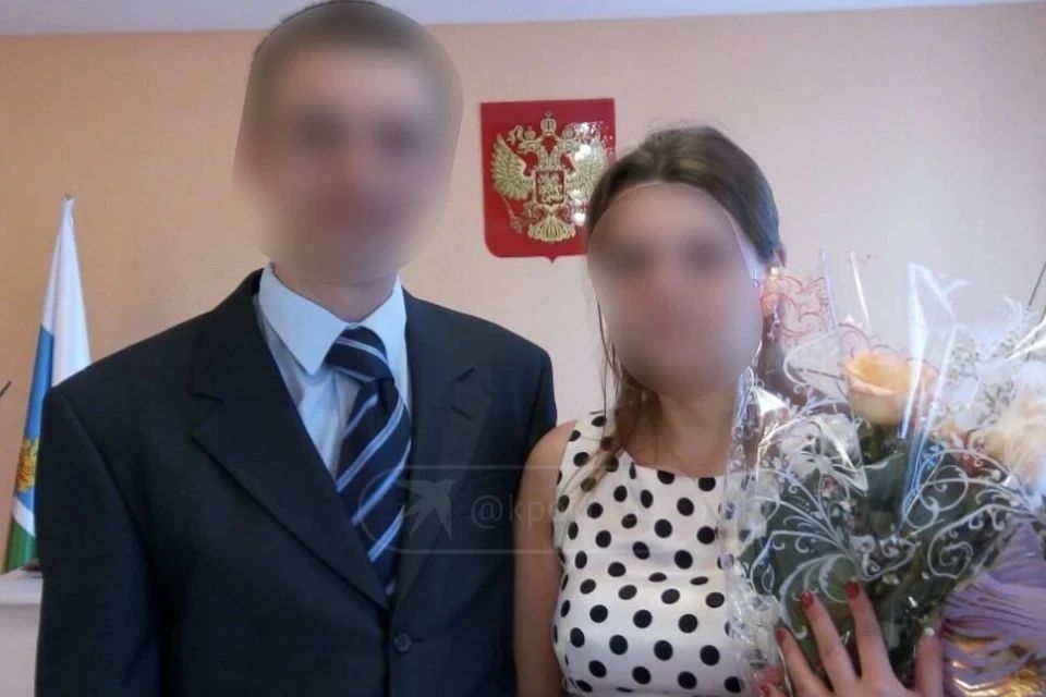 Экс-полицейского и его жену, насиловавших дочерей, отправили за решетку