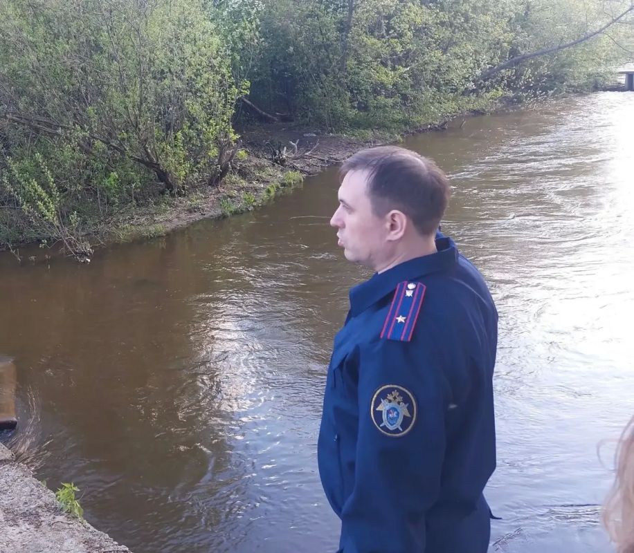 Следователи возбудили уголовное дело по статье «Халатность» после гибели девочки на водоеме в Нижнем Тагиле Следователи возбудили уголовное дело по статье «Халатность» после гибели девочки на водоеме в Нижнем Тагиле