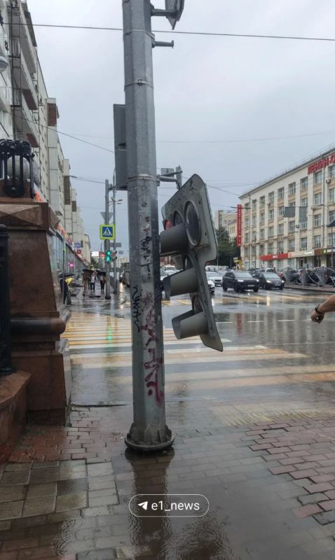 Екатеринбург накрыл самый мощный ливень этого лета Екатеринбург накрыл самый мощный ливень этого лета