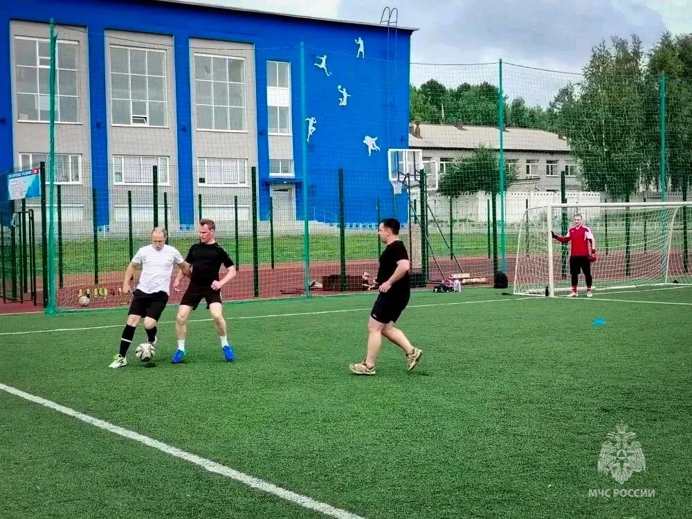Сила. Скорость. Команда! В Серове прошёл турнир по мини-футболу среди силовых структур Сила. Скорость. Команда! В Серове прошёл турнир по мини-футболу среди силовых структур