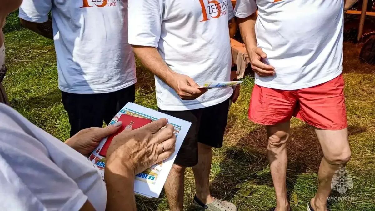 В паводок купаться в водоемах очень опасно! В паводок купаться в водоемах очень опасно!