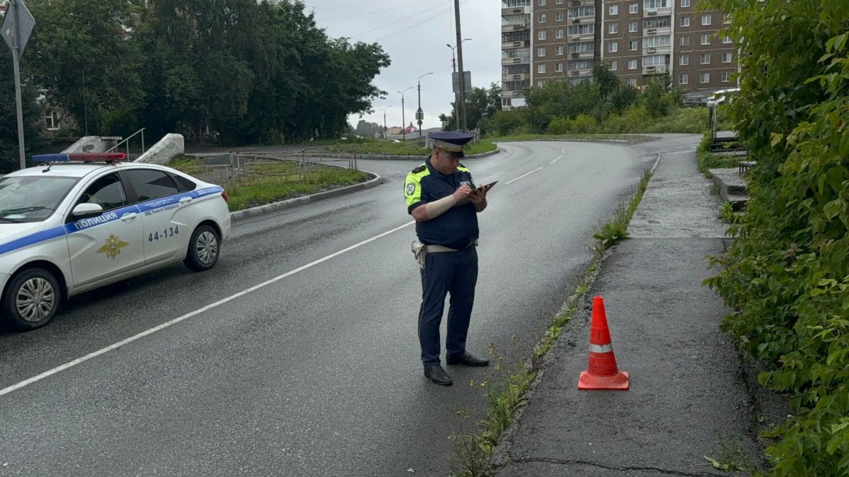 В Первоуральске автоинспекторы задержали пьяного водителя, совершившего наезд на пешехода и покинувшего место ДТП