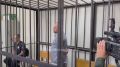«У меня здесь семья... Я не хочу»: Александр попросил закрыть заседание от журналистов