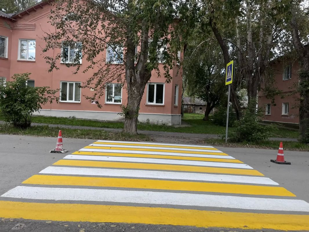 Свердловские муниципалитеты обновляют дорожную инфраструктуру возле образовательных учреждений в преддверии учебного года Свердловские муниципалитеты обновляют дорожную инфраструктуру возле образовательных учреждений в преддверии учебного года