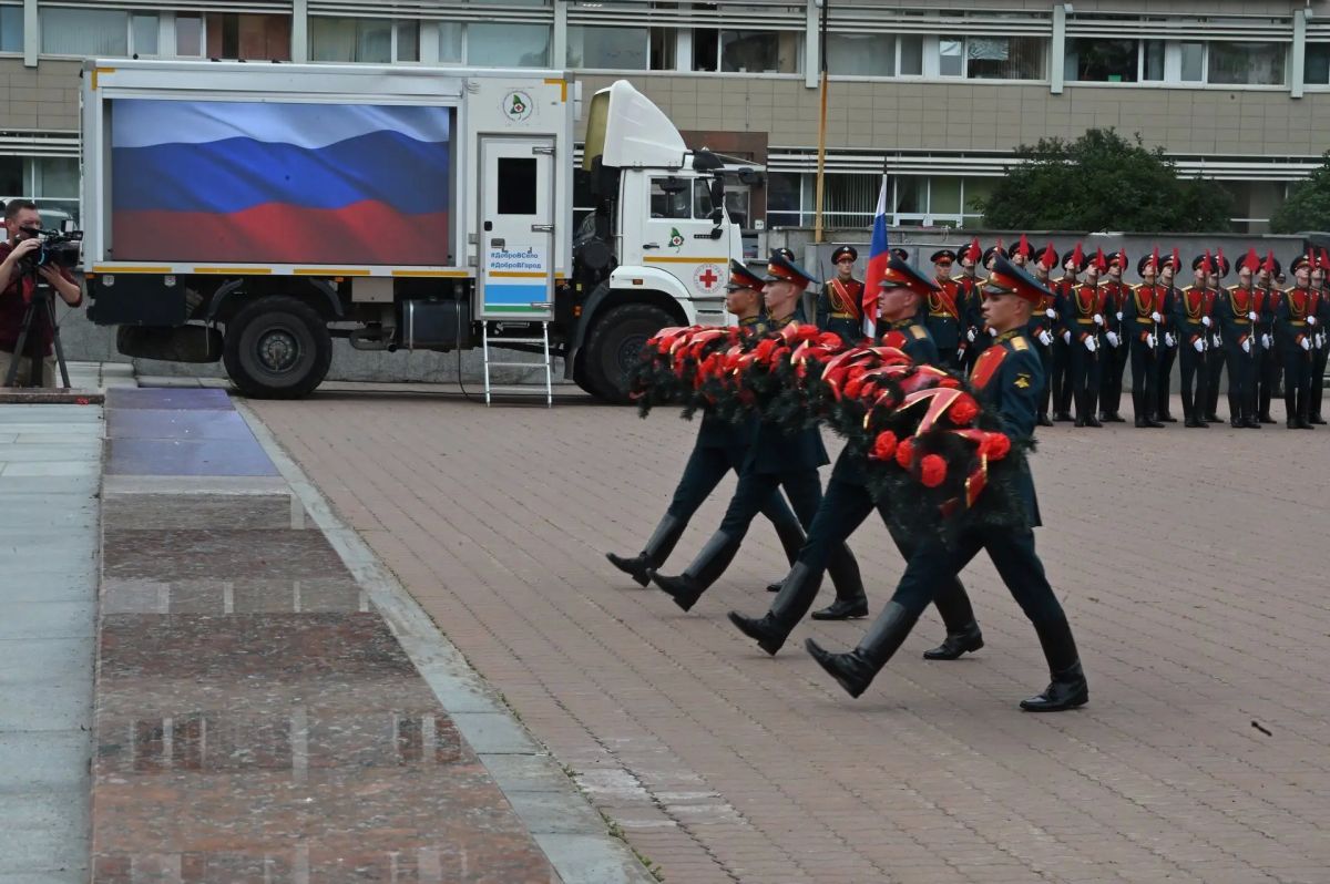 Уральцы почтили память жертв терактов и бойцов, погибших в антитеррористических операциях Уральцы почтили память жертв терактов и бойцов, погибших в антитеррористических операциях
