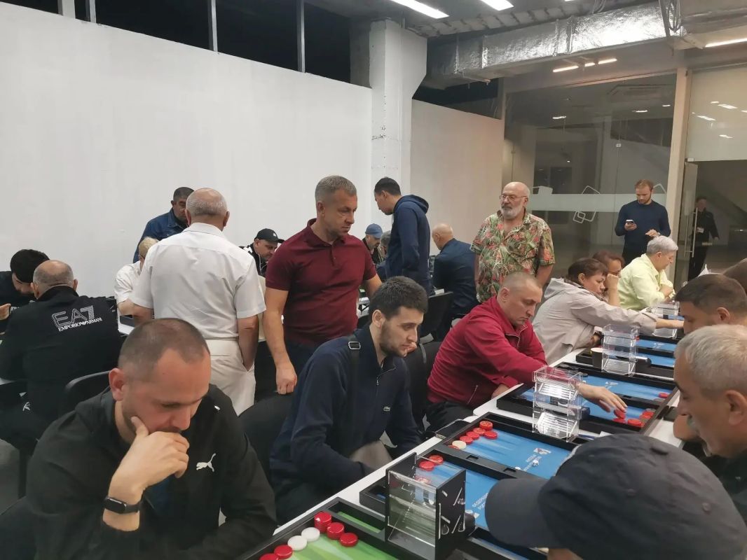 В Екатеринбурге назвали лучших игроков в нарды В Екатеринбурге назвали лучших игроков в нарды