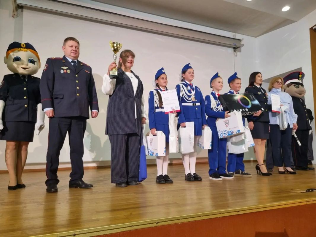 В Первоуральске определили сильнейших юных инспекторов движения Свердловской области В Первоуральске определили сильнейших юных инспекторов движения Свердловской области