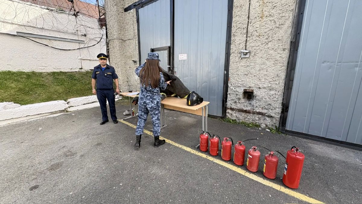 В СИЗО-5 прошли совместные учения с пожарно-спасательной частью В СИЗО-5 прошли совместные учения с пожарно-спасательной частью