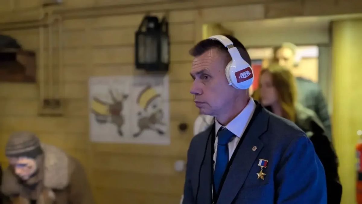 Денис Паслер: Средний Урал чтит подвиг советского народа в годы Великой Отечественной войны, и многим будет интересна уникальная передвижная выставка «Поезд Победы», которая сегодня прибыла на железнодорожный вокзал... Денис Паслер: Средний Урал чтит подвиг советского народа в годы Великой Отечественной войны, и многим будет интересна уникальная передвижная выставка «Поезд Победы», которая сегодня прибыла на железнодорожный вокзал...