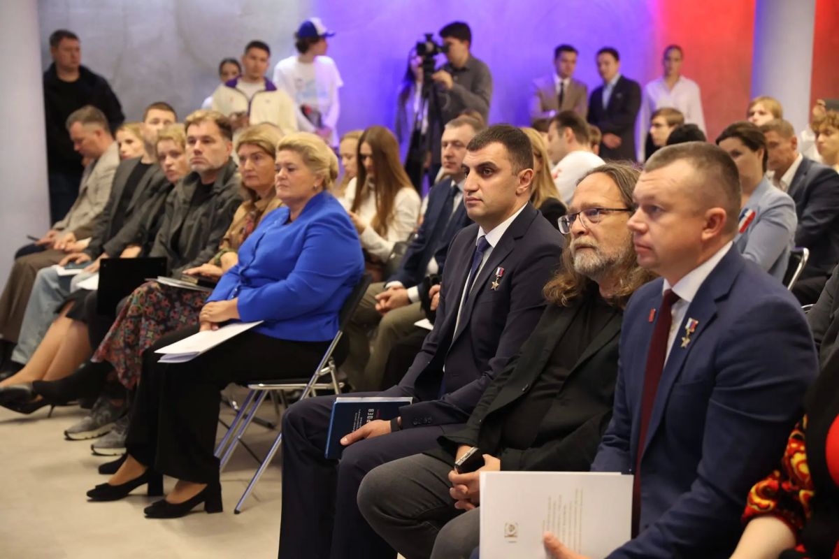 Артём Жога: Принял участие в заседании подкомиссии Госсовета по вопросам культуры и духовно-нравственных ценностей Артём Жога: Принял участие в заседании подкомиссии Госсовета по вопросам культуры и духовно-нравственных ценностей