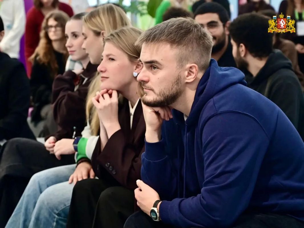 Новый образовательный проект «Школа 21» представлен в кампусе УрФУ Новый образовательный проект «Школа 21» представлен в кампусе УрФУ