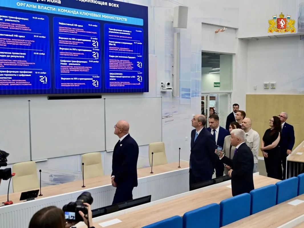 Новый образовательный проект «Школа 21» представлен в кампусе УрФУ Новый образовательный проект «Школа 21» представлен в кампусе УрФУ