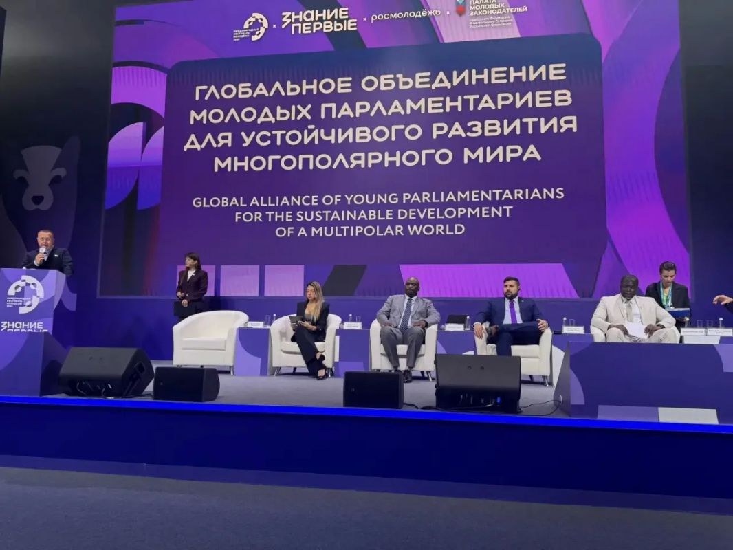 Игорь Кастюкевич: Палата молодых законодателей при Совете Федерации станет точкой сборки при создании Всемирной ассоциации молодых законодателей Игорь Кастюкевич: Палата молодых законодателей при Совете Федерации станет точкой сборки при создании Всемирной ассоциации молодых законодателей