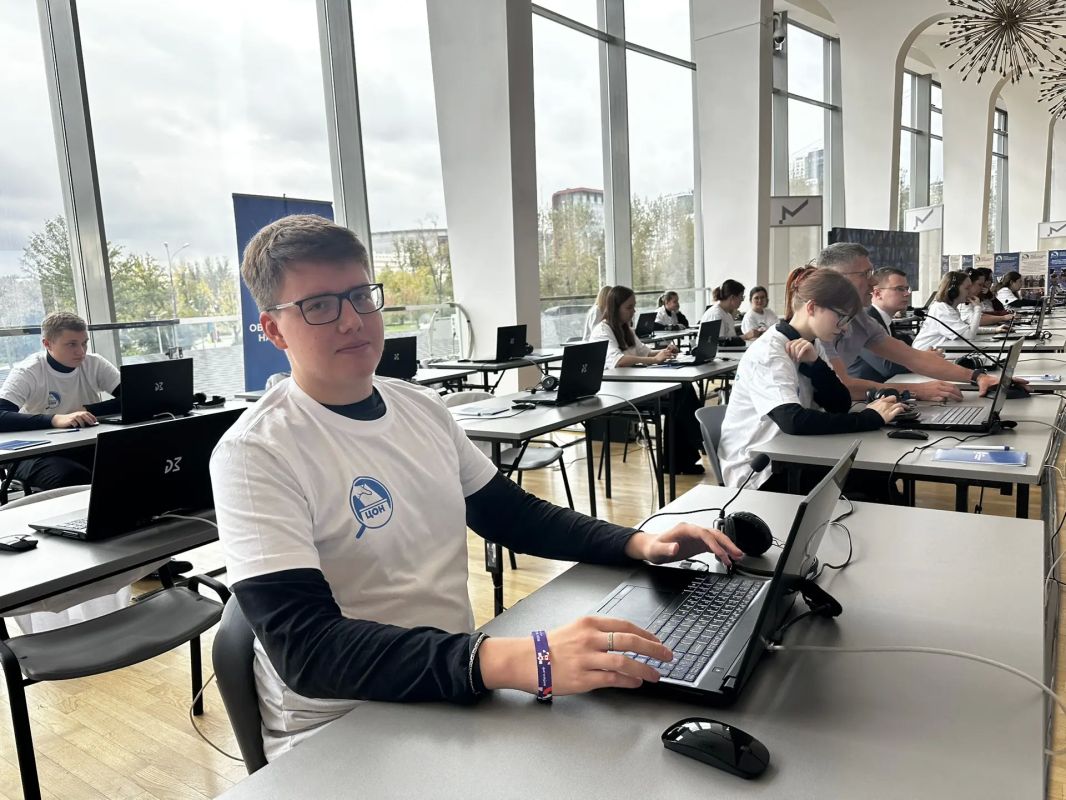 В Свердловской области открылся Центр общественного наблюдения для работы в дни голосования В Свердловской области открылся Центр общественного наблюдения для работы в дни голосования