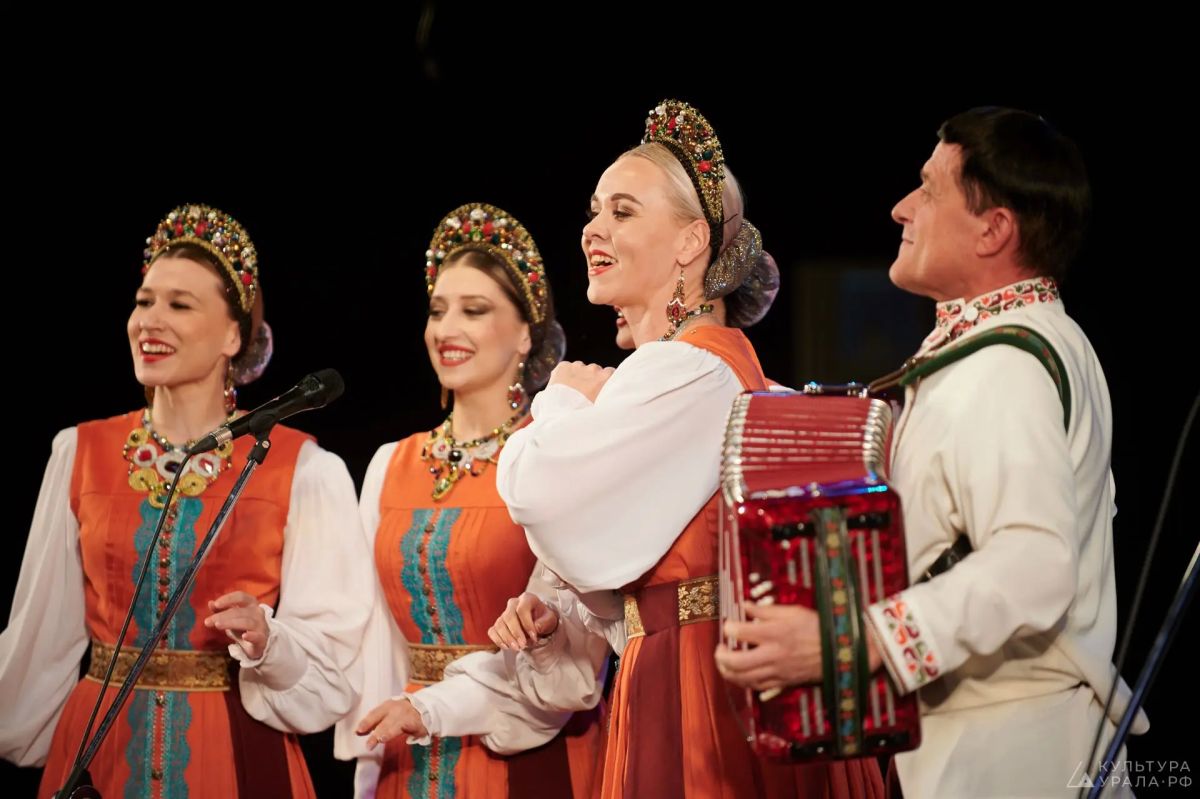 Уральский народный хор отправляется на север