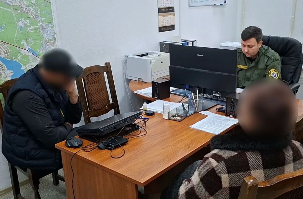 В Екатеринбурге следствием СК России троим гражданам предъявлено обвинение в вымогательстве и похищении человека В Екатеринбурге следствием СК России троим гражданам предъявлено обвинение в вымогательстве и похищении человека