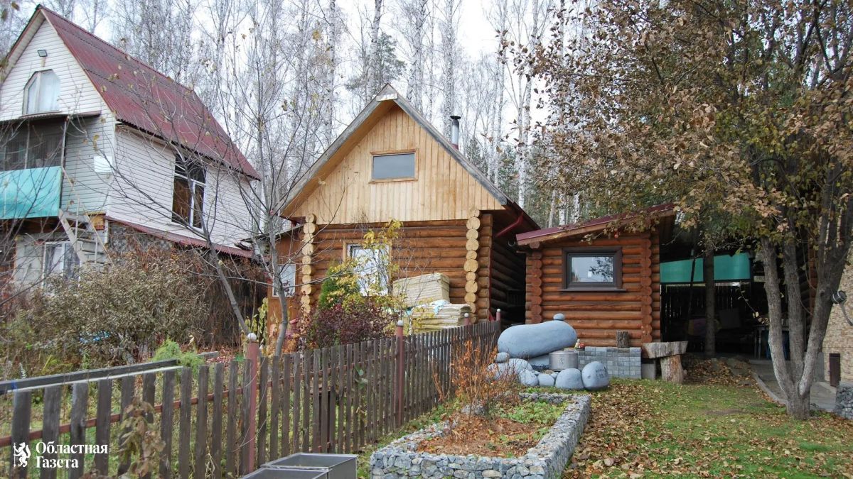 Канализационные стоки соседей попадают на ваш участок?