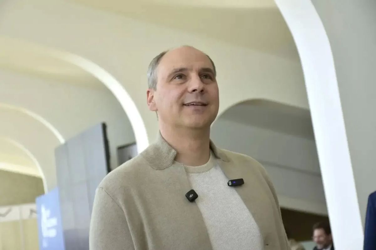 Губернатор Свердловской области Денис Паслер принял участие в голосовании и посетил Центр общественного наблюдения Губернатор Свердловской области Денис Паслер принял участие в голосовании и посетил Центр общественного наблюдения