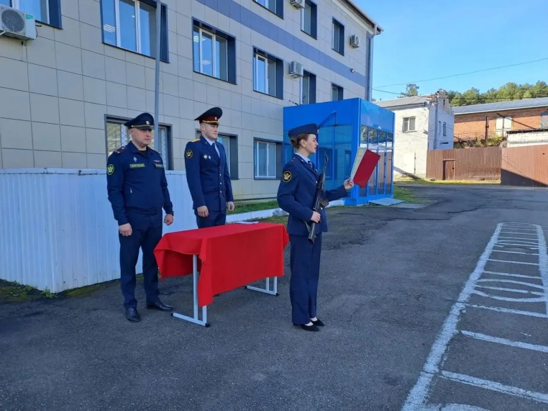 Молодые сотрудники ИК-12 приняли Присягу Молодые сотрудники ИК-12 приняли Присягу