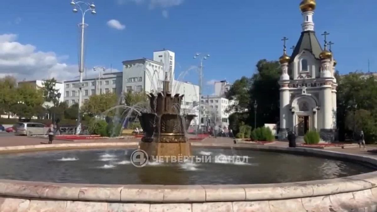 Фонтан едва не «уплыл», а его нового соседа повредили вандалы: итоги лета подводят в Екатеринбурге Из-за тёплой погоды городские фонтаны продолжат работать до 27 сентября. Наш корреспондент узнал, как они пережили лето и...