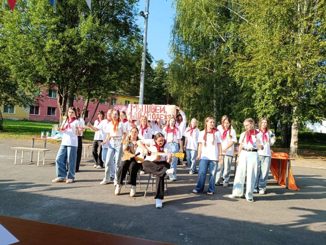 Федерация профсоюзов Свердловской области подвела итоги областного конкурса на лучшее проведение тематических смен и акций «Профсоюз» в оздоровительных лагерях Федерация профсоюзов Свердловской области подвела итоги областного конкурса на лучшее проведение тематических смен и акций «Профсоюз» в оздоровительных лагерях