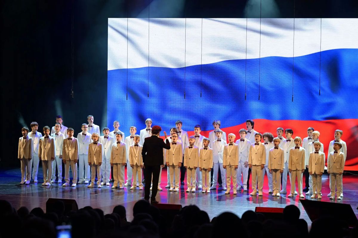 Денис Паслер дал старт XVII Всероссийскому форуму «Вместе – ради детей! В фокусе – семьЯ!» Денис Паслер дал старт XVII Всероссийскому форуму «Вместе – ради детей! В фокусе – семьЯ!»