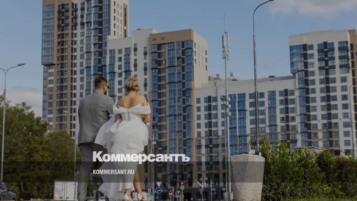Жители Свердловской области с 2018 года оформили более 162 тыс