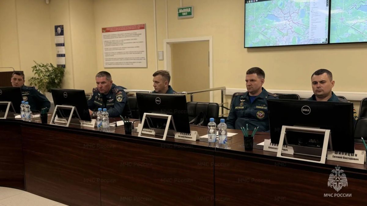 В Екатеринбурге завершились учебно-методические сборы заместителей начальников Главных управлений МЧС России по антикризисному управлению В Екатеринбурге завершились учебно-методические сборы заместителей начальников Главных управлений МЧС России по антикризисному управлению
