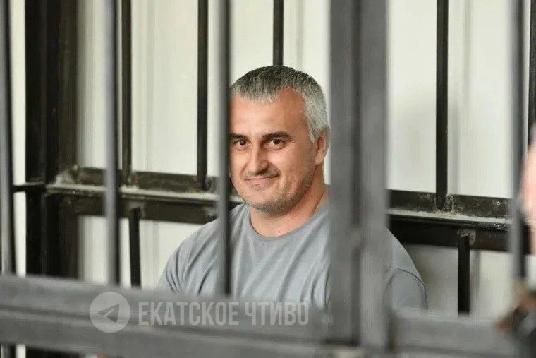 Сергей Колясников: Суд Екатеринбурга продлил до 27 ноября срок ареста обвиняемым в избиении свердловского академика РАН Никиты Зезина (с) Сергей Колясников: Суд Екатеринбурга продлил до 27 ноября срок ареста обвиняемым в избиении свердловского академика РАН Никиты Зезина (с)
