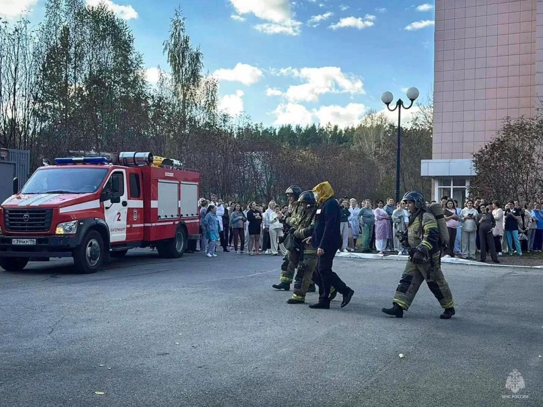 Готовность к любому вызову: пожарно-тактическое занятие в перинатальном центре Готовность к любому вызову: пожарно-тактическое занятие в перинатальном центре