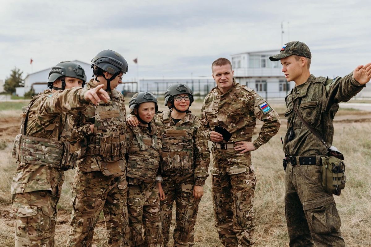 Семья Полуяхтовых из Белоярского округа вошла в топ-10 лучших в финале игры «Семейная зарница» Семья Полуяхтовых из Белоярского округа вошла в топ-10 лучших в финале игры «Семейная зарница»