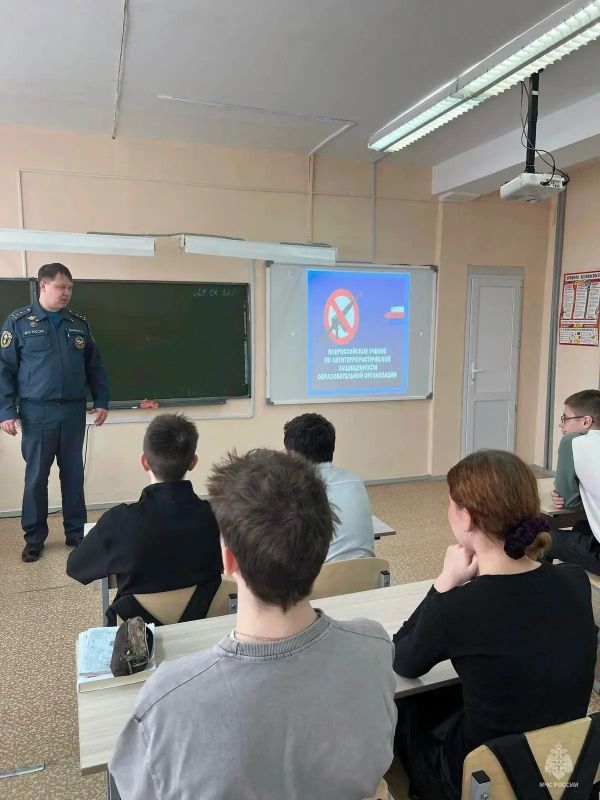 Лучший из лучших. Капитан внутренней службы Михаил Балабанов стал победителем конкурса профессионального мастерства «Лучший по профессии» среди сотрудников надзорной деятельности и профилактической работы Свердловской области Лучший из лучших. Капитан внутренней службы Михаил Балабанов стал победителем конкурса профессионального мастерства «Лучший по профессии» среди сотрудников надзорной деятельности и профилактической работы Свердловской области