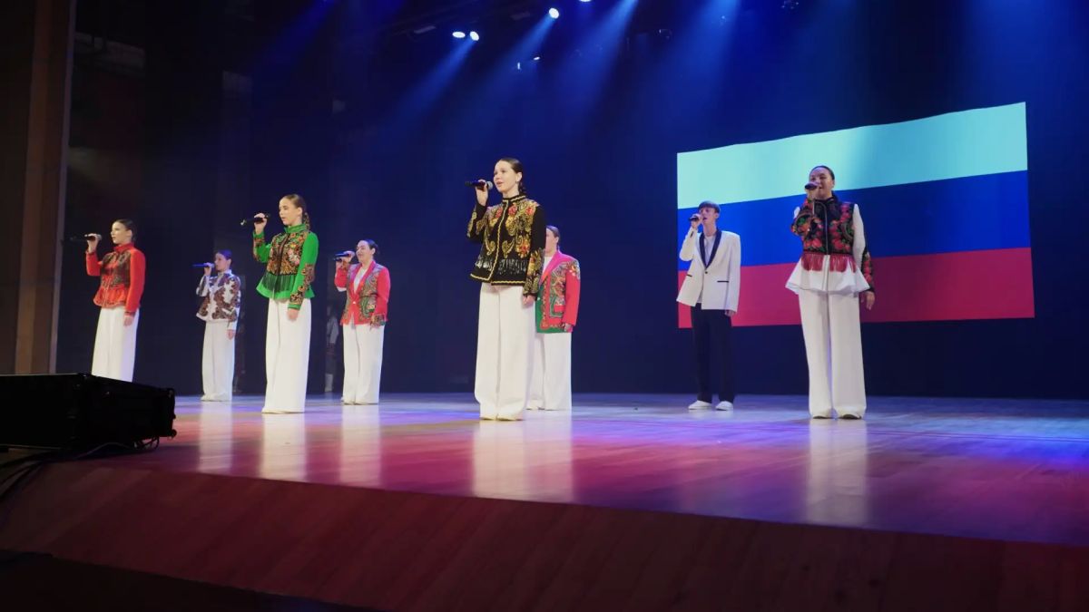 На площадке Дворца молодёжи 1 октября состоялось открытие I областного педагогического форума «Матрёшка Уральского воспитания» На площадке Дворца молодёжи 1 октября состоялось открытие I областного педагогического форума «Матрёшка Уральского воспитания»