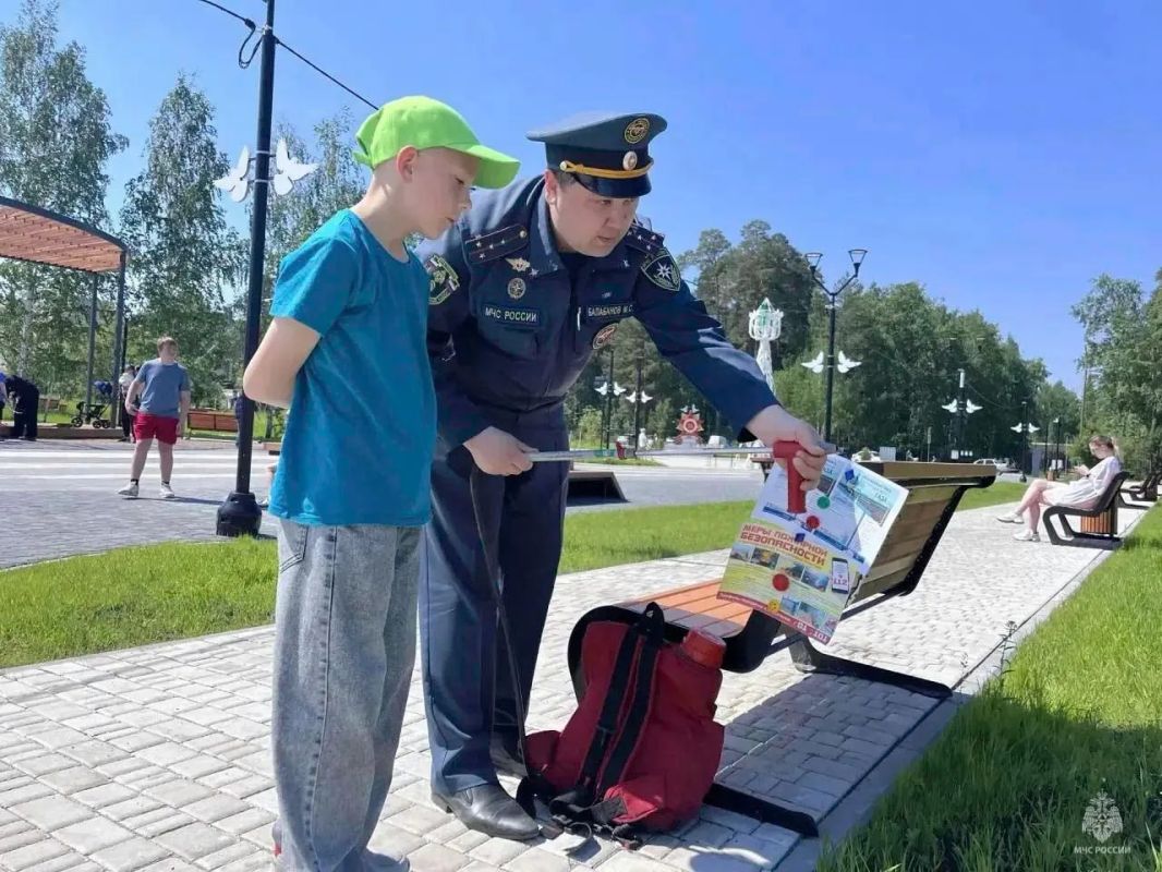 Лучший из лучших. Капитан внутренней службы Михаил Балабанов стал победителем конкурса профессионального мастерства «Лучший по профессии» среди сотрудников надзорной деятельности и профилактической работы Свердловской области Лучший из лучших. Капитан внутренней службы Михаил Балабанов стал победителем конкурса профессионального мастерства «Лучший по профессии» среди сотрудников надзорной деятельности и профилактической работы Свердловской области