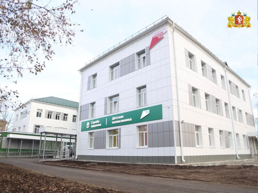 Денис Паслер в ходе рабочей поездки в Первоуральск оценил итоги капитального ремонта поликлиники городской больницы, расположенной в микрорайоне Хромпик Денис Паслер в ходе рабочей поездки в Первоуральск оценил итоги капитального ремонта поликлиники городской больницы, расположенной в микрорайоне Хромпик