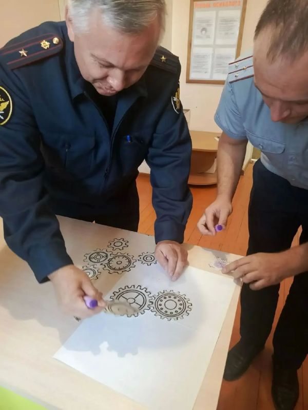 В Серовском филиале УИИ укрепили командный дух: итоги психологического тренинга В Серовском филиале УИИ укрепили командный дух: итоги психологического тренинга