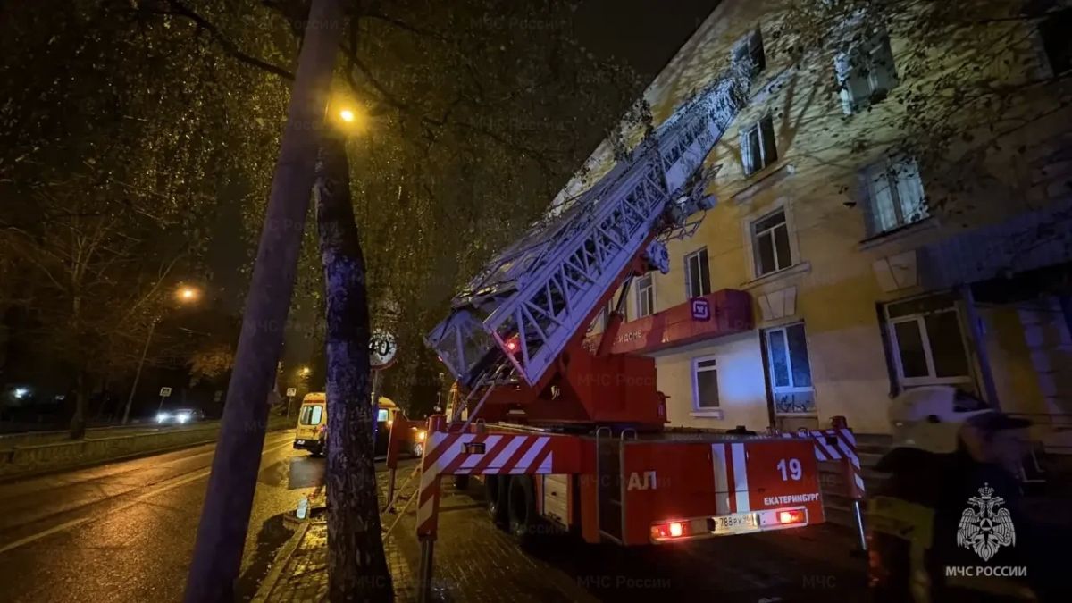 Женщина погибла во время пожара на Эльмаше
