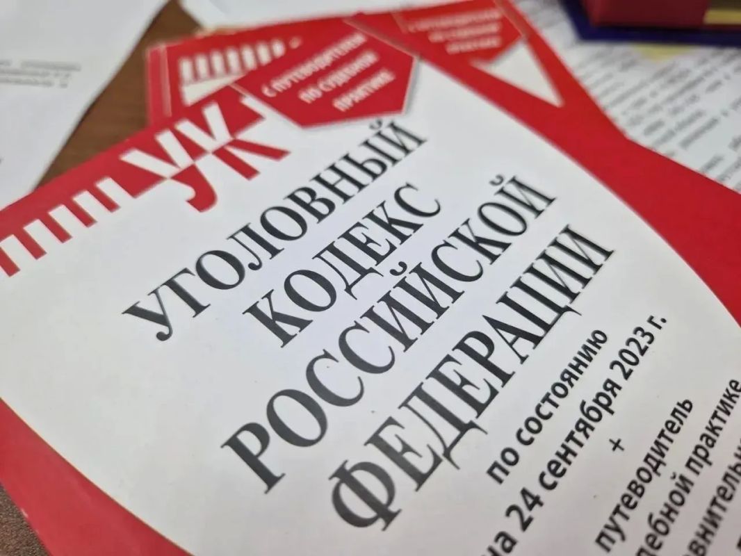В Первоуральске местный житель осужден за истязание и угрозу убийством в отношении несовершеннолетней дочери сожительницы