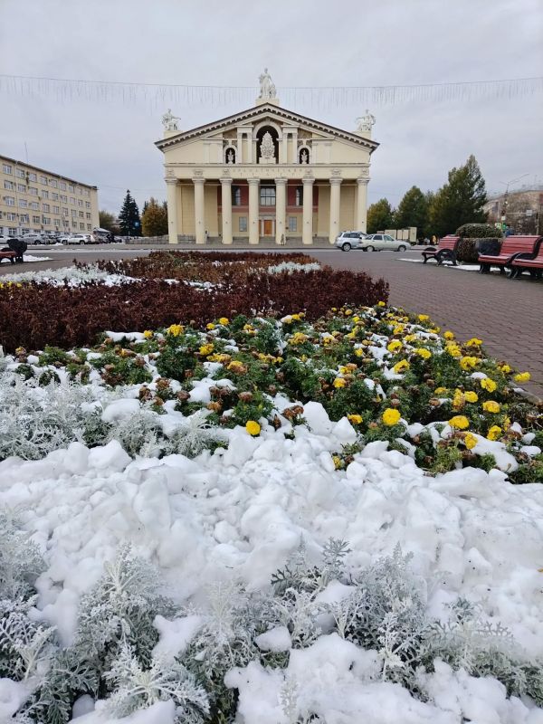 Доброе осенне-снежное утро в Нижнем Тагиле
