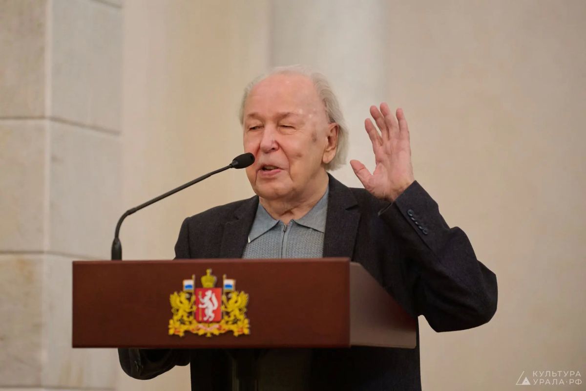 В Екатеринбурге вручили губернаторские премии за выдающиеся достижения в области литературы и искусства за 2025 год В Екатеринбурге вручили губернаторские премии за выдающиеся достижения в области литературы и искусства за 2025 год