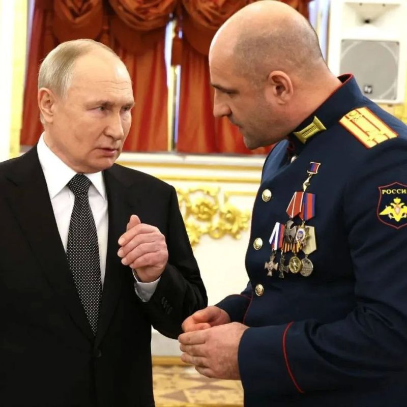 Как уральские губернаторы поздравили Владимира Путина с днем рождения
