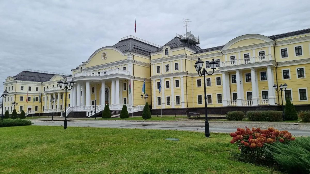 Артём Жога: Провели в уральском полпредстве профориентационную встречу со школьниками Артём Жога: Провели в уральском полпредстве профориентационную встречу со школьниками