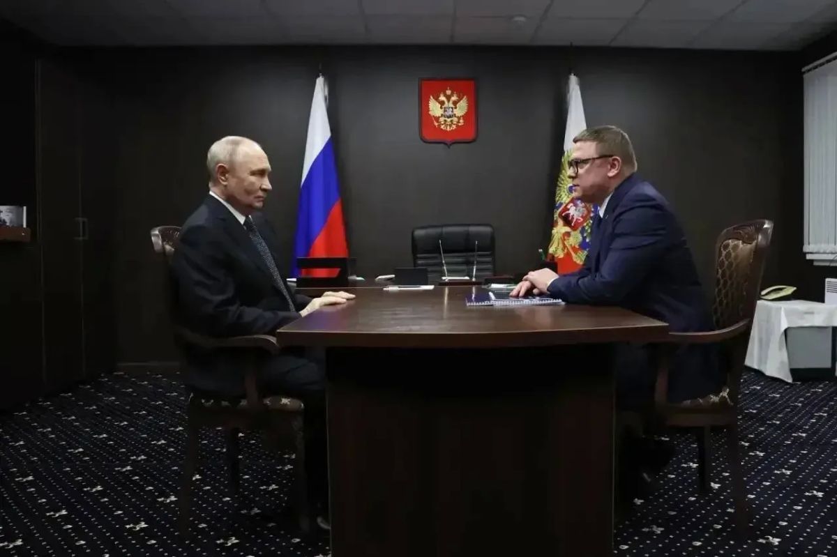 Как уральские губернаторы поздравили Владимира Путина с днем рождения Как уральские губернаторы поздравили Владимира Путина с днем рождения