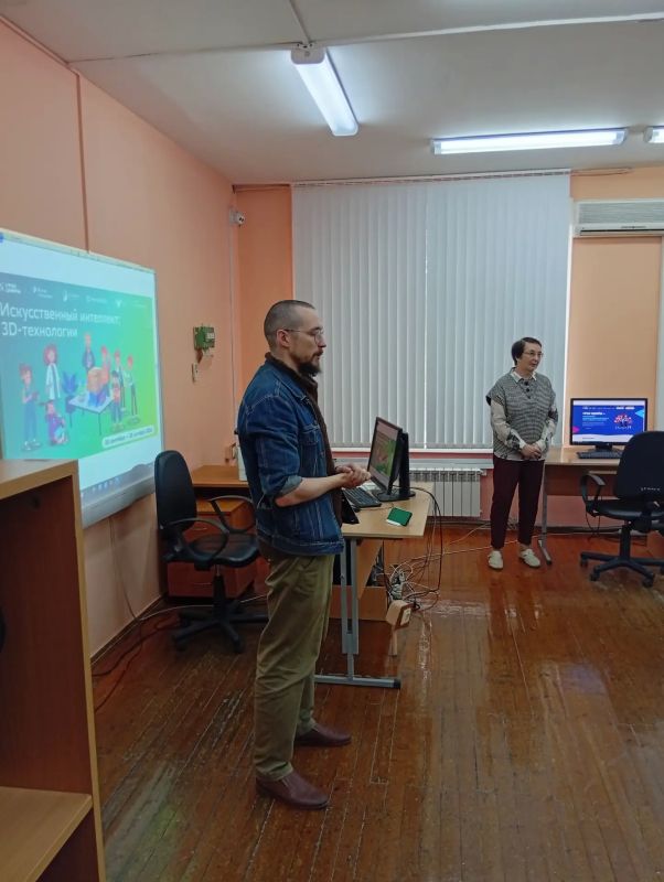 В рамках Всероссийского профориентационного проекта в сфере цифровых технологий «Урок цифры» 7 октября одиннадцатиклассники екатеринбургской гимназии № 176 приняли участие в открытом уроке от Благотворительного фонда «Вклад... В рамках Всероссийского профориентационного проекта в сфере цифровых технологий «Урок цифры» 7 октября одиннадцатиклассники екатеринбургской гимназии № 176 приняли участие в открытом уроке от Благотворительного фонда «Вклад...