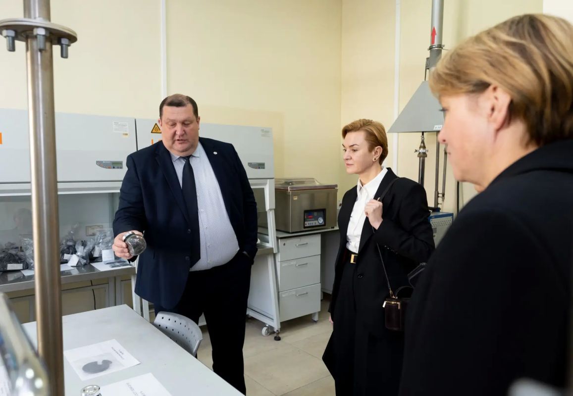 В Верхней Пышме на площадке Технического университета УГМК 7 октября состоялось открытие Всероссийского форума «Взаимодействие образования и бизнеса с целью обеспечения промышленности регионов квалифицированными кадрами В Верхней Пышме на площадке Технического университета УГМК 7 октября состоялось открытие Всероссийского форума «Взаимодействие образования и бизнеса с целью обеспечения промышленности регионов квалифицированными кадрами